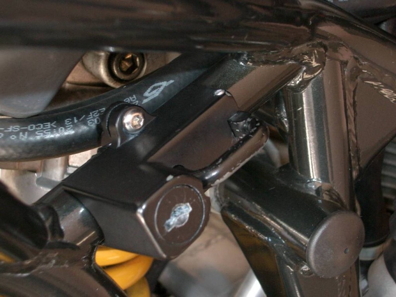 Helmet lock