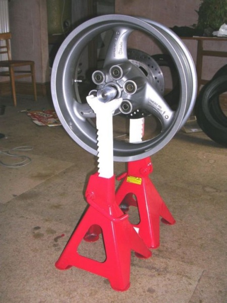 Wheel balancer