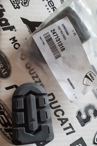 Hypermotard 1100 08 New peg covers