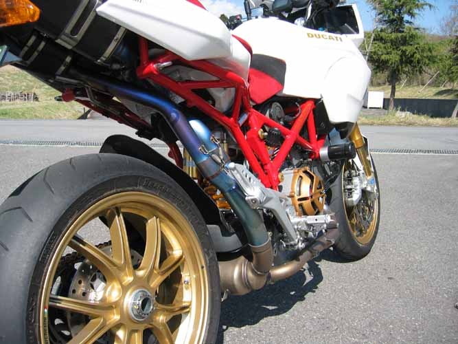 White&Gold_Multi_2