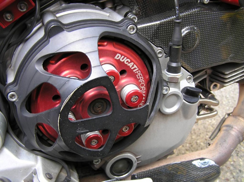 Open clutch with springs and retainer cups