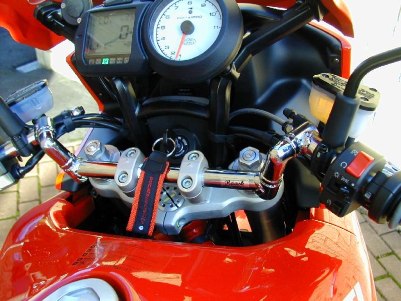 Jota bars close-up details