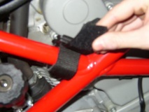 FAMSA tankbag install 2