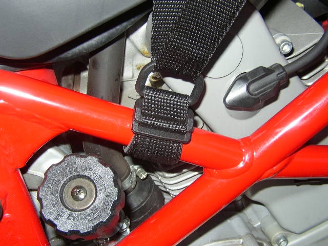 FAMSA tankbag install4