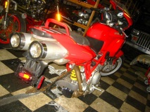 Broken swingarm 01