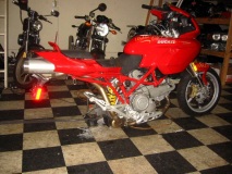 Broken swingarm 02