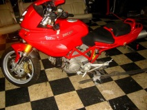 Broken swingarm 03