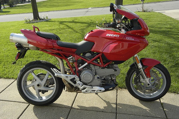 2004 Ducati MTS
