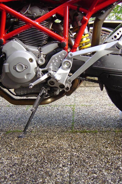 exhaust left